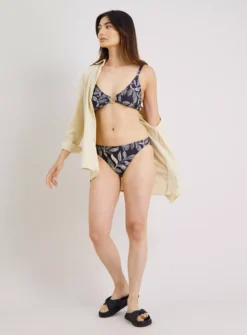 Mono Leaf Print Triangle Bikini Top 20 13 Mono Leaf Print Triangle Bikini Top 20 -GlamMode Store tuc142165038 Black R Z002A