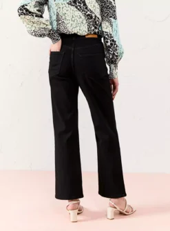 EVERBELLE Black Wash Slim Jeans 16 -GlamMode Store tuc143208693 Black R Z004A