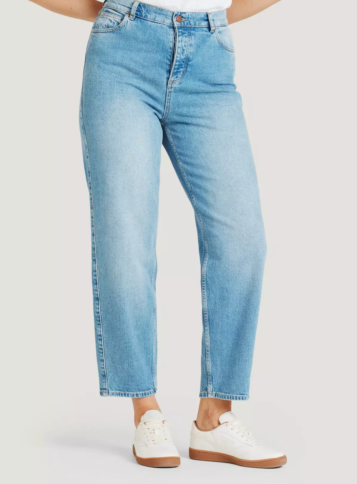 THOUGHT Essential Organic Cotton Boyfriend Jeans 18 5 THOUGHT Essential Organic Cotton Boyfriend Jeans 18 - Image 3