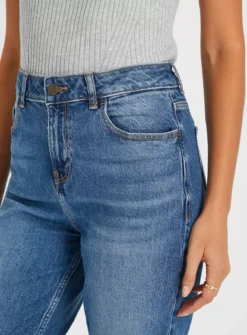 Vintage Wash Straight Leg Denim Jeans 18L