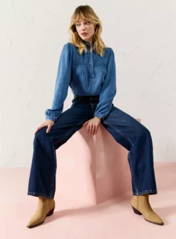 EVERBELLE Tencel Pintuck Detail Shirt 18 8 EVERBELLE Tencel Pintuck Detail Shirt 18 -GlamMode Store tuc143743207 Denim R Z003A