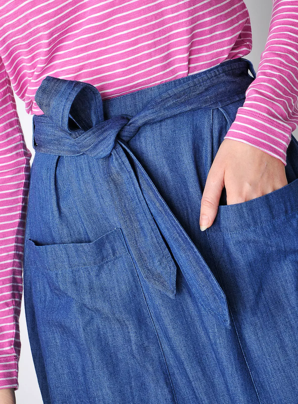 BURGS Valley Skirt High Waisted Midi Skirt 8 4 BURGS Valley Skirt High Waisted Midi Skirt 8 - Image 2