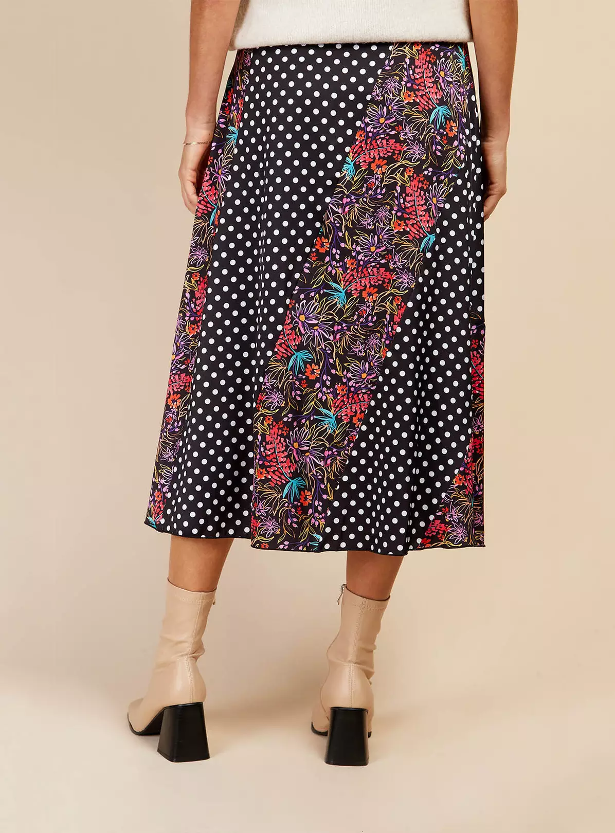 VOGUE WILLIAMS Multi Print Skirt 16 3 VOGUE WILLIAMS Multi Print Skirt 16